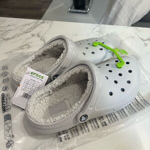 Atmosphere’ Classic Lined Crocs